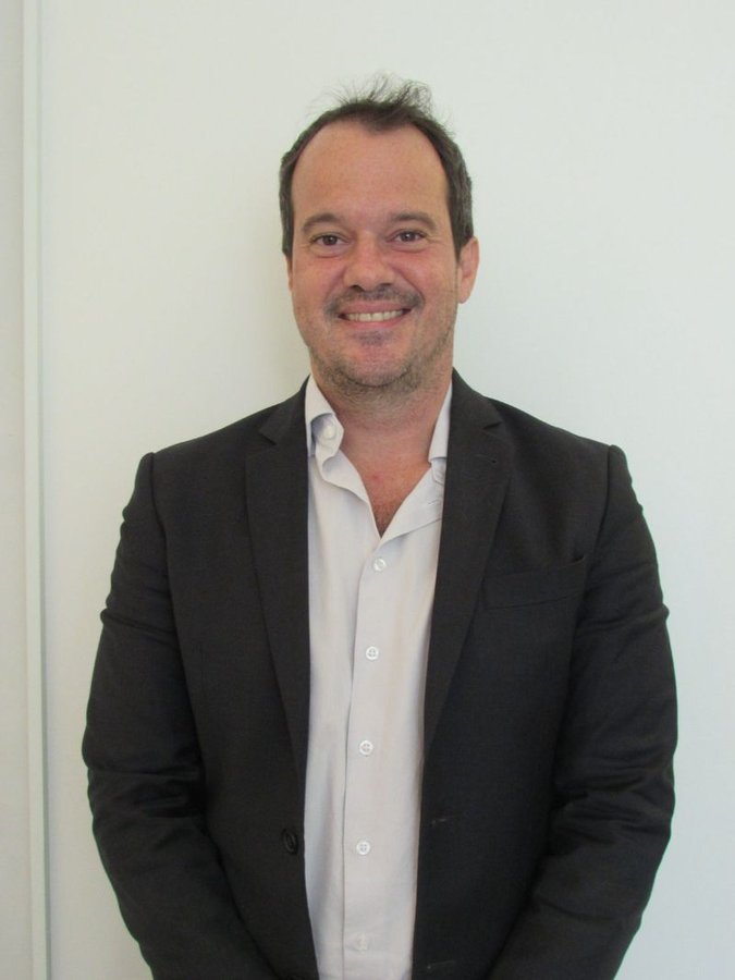 Dr. Diego Perdigão, urologista no Rio de Janeiro — cirurgia robótica e uro-oncologia